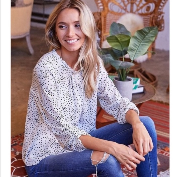 💜White Polka Dot Chiffon Top 💜 - Picture 5 of 5